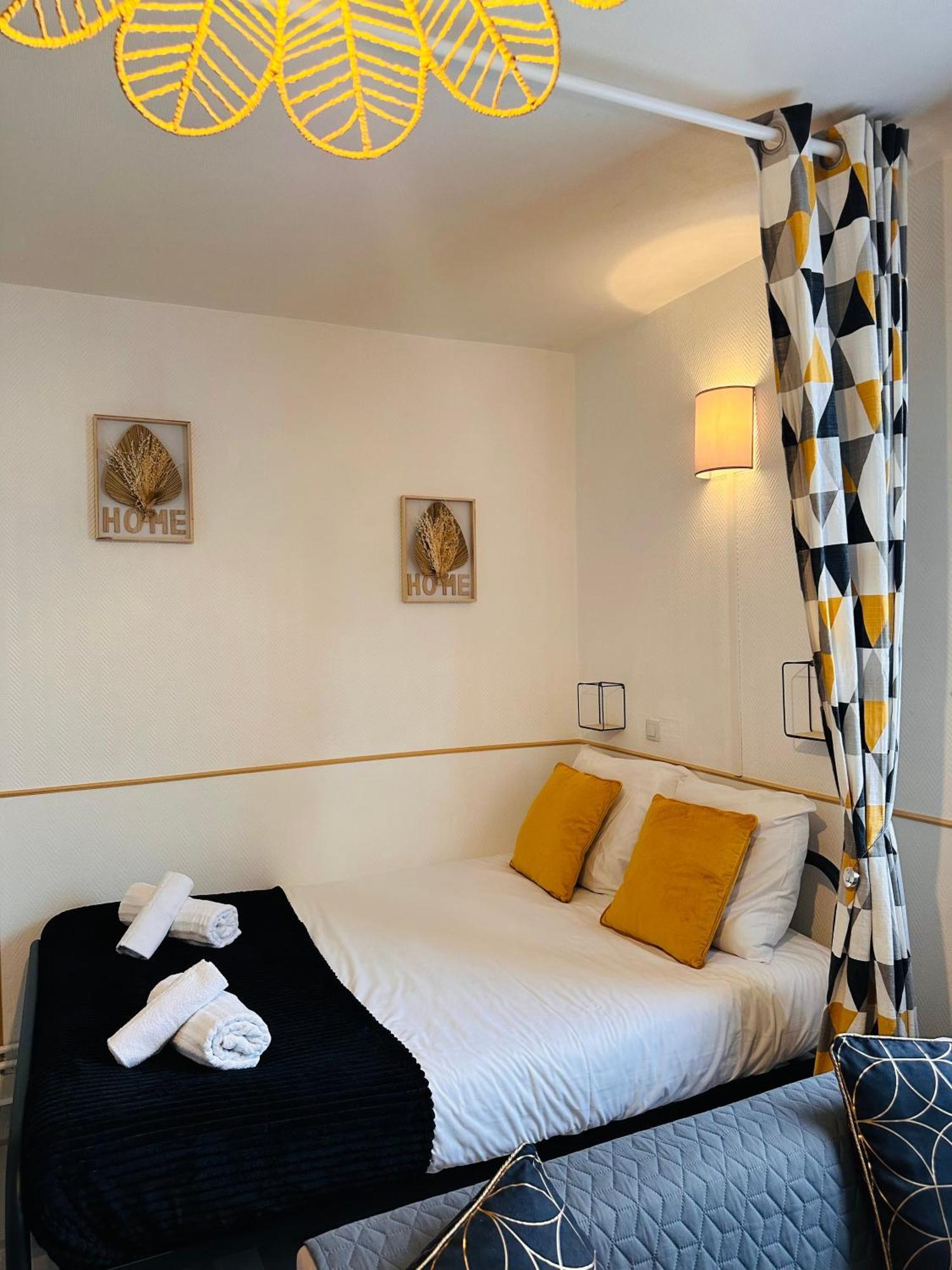 Orleans Centre Proche Gare - Appartement Fonctionnel Residence Calme Parking Prive Gratuit - Le Central Elegance Exterior photo