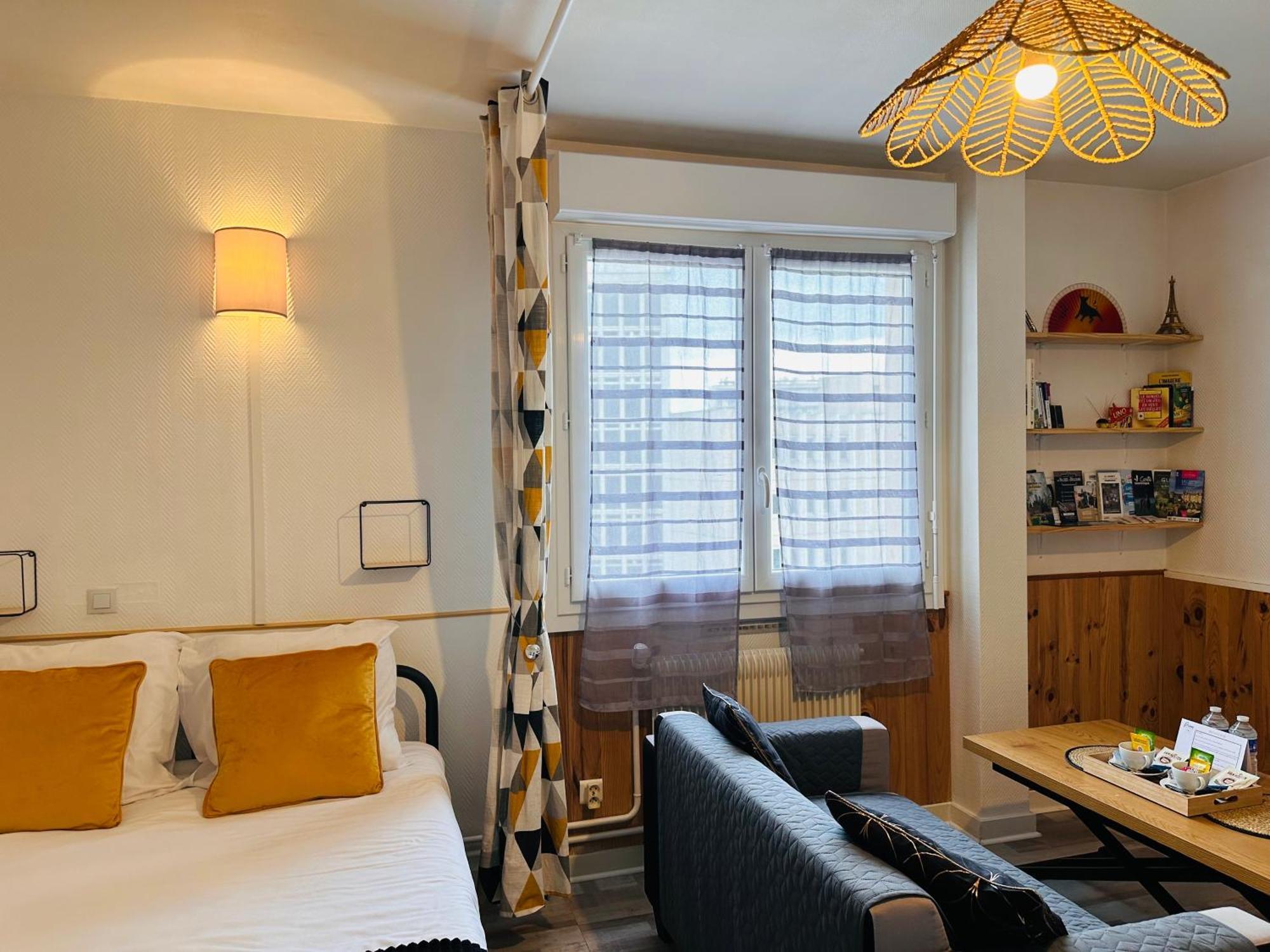 Orleans Centre Proche Gare - Appartement Fonctionnel Residence Calme Parking Prive Gratuit - Le Central Elegance Exterior photo